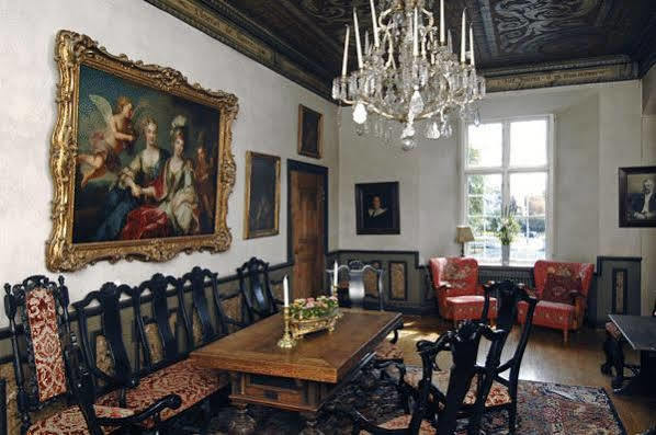 Гостьовий будинок Vaestana Slott Ґренна Екстер'єр фото