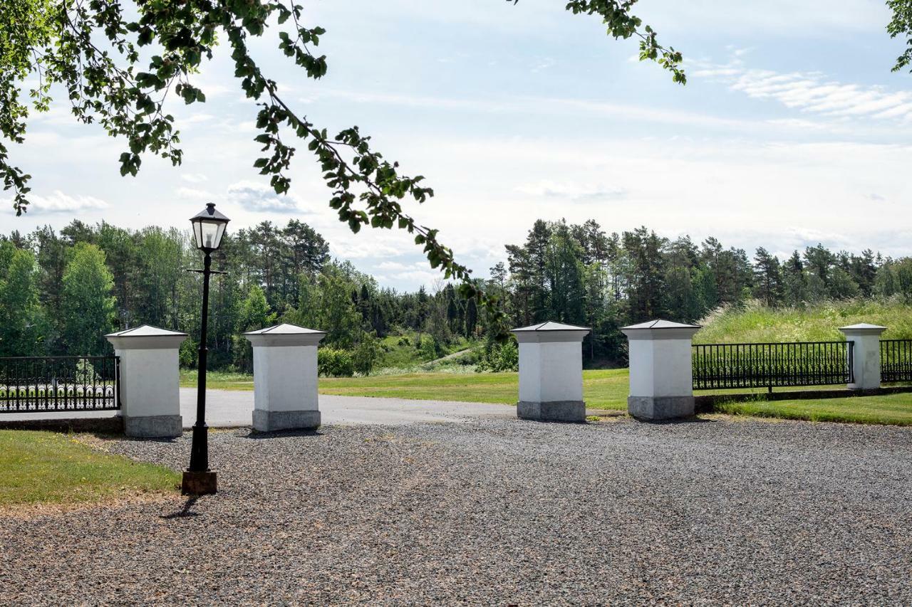 Гостьовий будинок Vaestana Slott Ґренна Екстер'єр фото